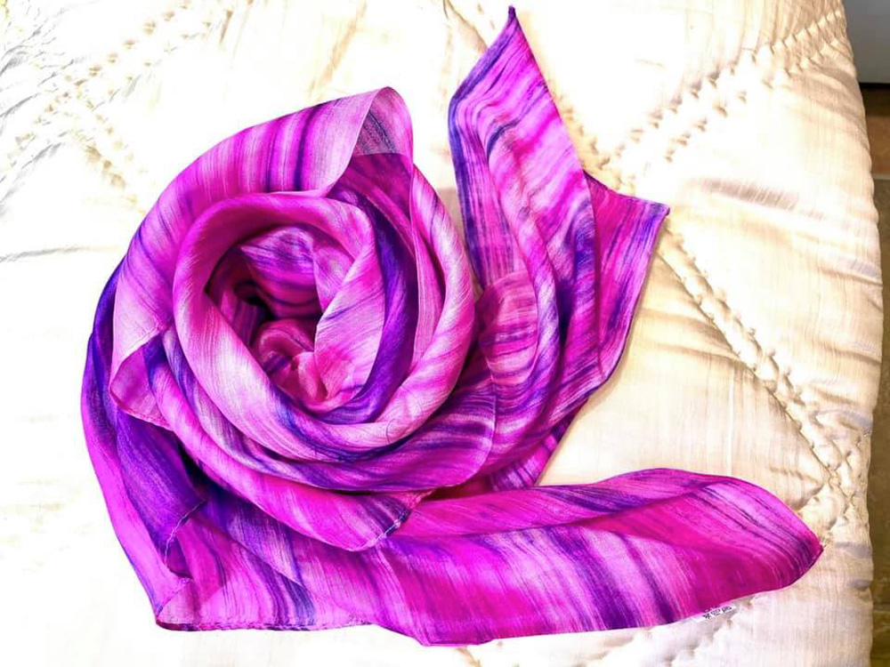 Écharpe en soie rose et violette
