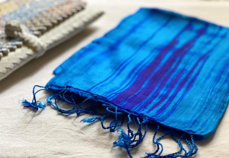 Quelles sont les Différences entre un foulard et une Écharpe